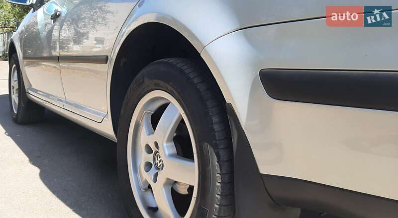 Универсал Volkswagen Golf 2001 в Кривом Роге