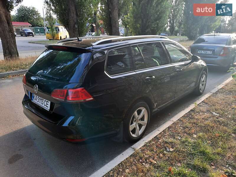 Универсал Volkswagen Golf 2015 в Киеве