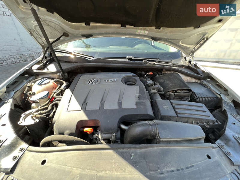 Универсал Volkswagen Golf 2012 в Ровно