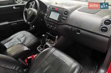 Хетчбек Volkswagen Golf 2006 в  фото 15 Хетчбек Volkswagen Golf 2006 в