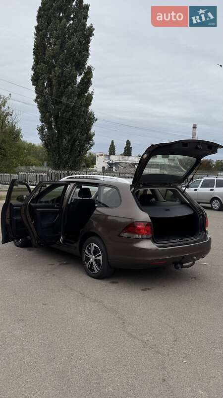 Універсал Volkswagen Golf 2011 в Броварах