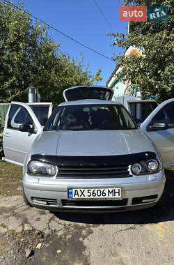 Хетчбек Volkswagen Golf 2003 в Краснокутську