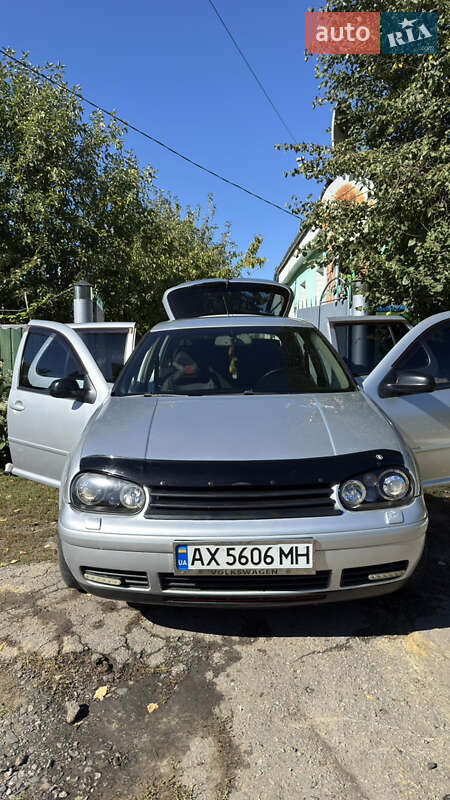 Volkswagen Golf 2003