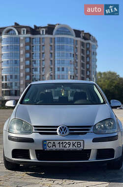 Хэтчбек Volkswagen Golf 2004 в Кременчуге