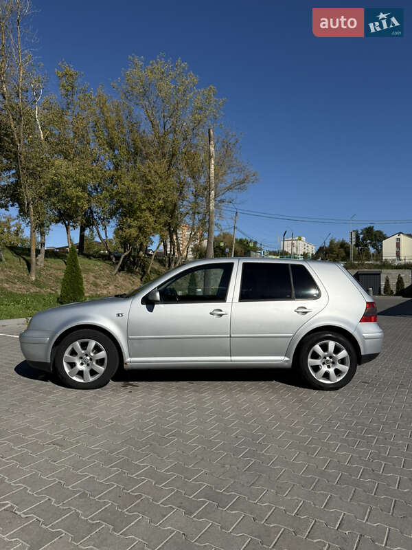 Хэтчбек Volkswagen Golf 2003 в Хмельницком
