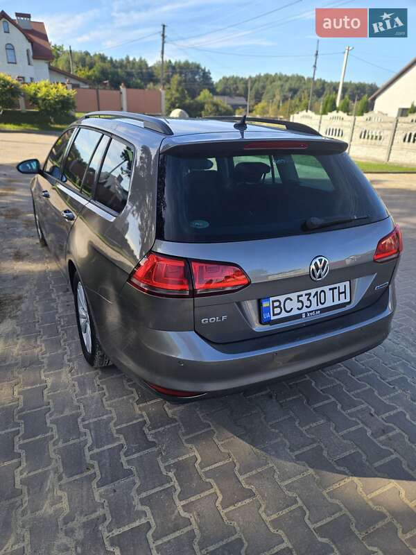 Універсал Volkswagen Golf 2014 в Новояворівську