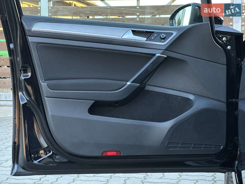 Универсал Volkswagen Golf 2015 в Стрые