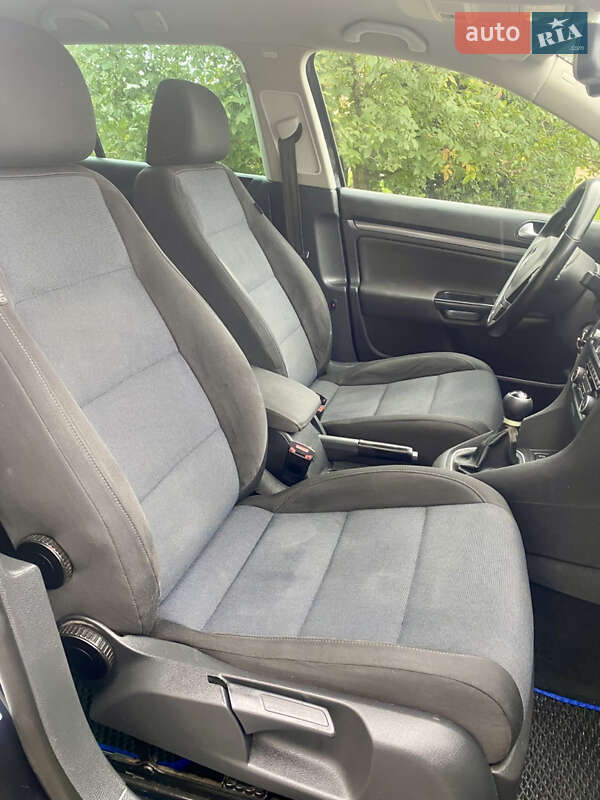 Универсал Volkswagen Golf 2012 в Виноградове