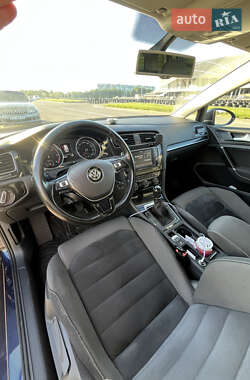 Универсал Volkswagen Golf 2015 в Львове