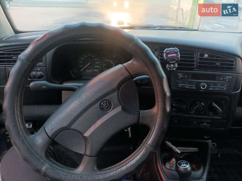 Хэтчбек Volkswagen Golf 1996 в Хмельницком