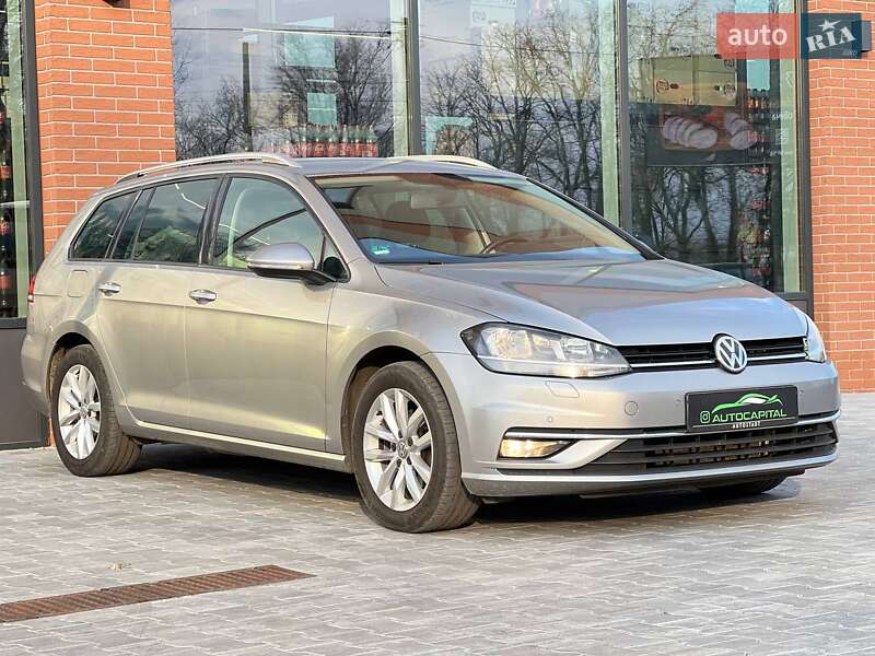 Универсал Volkswagen Golf 2019 в Киеве