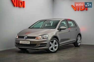 Хетчбек Volkswagen Golf 2014 в Києві