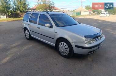Универсал Volkswagen Golf 1999 в Путивле