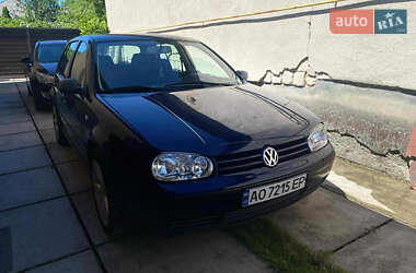 Хетчбек Volkswagen Golf 2000 в Новому Селі