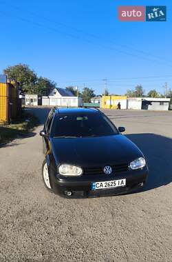 Универсал Volkswagen Golf 2003 в Шполе