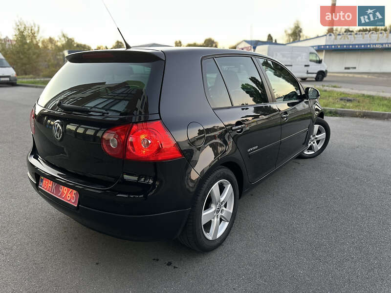 Хетчбек Volkswagen Golf 2009 в Києві