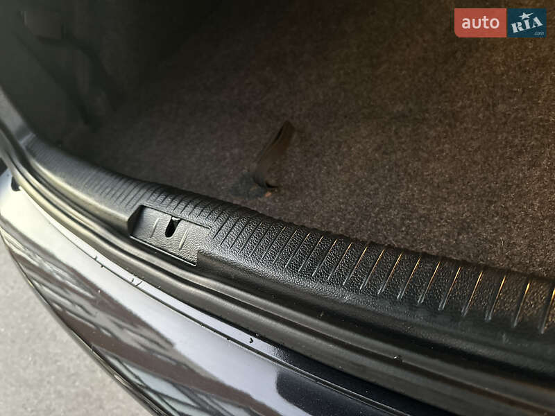 Хетчбек Volkswagen Golf 2009 в Києві