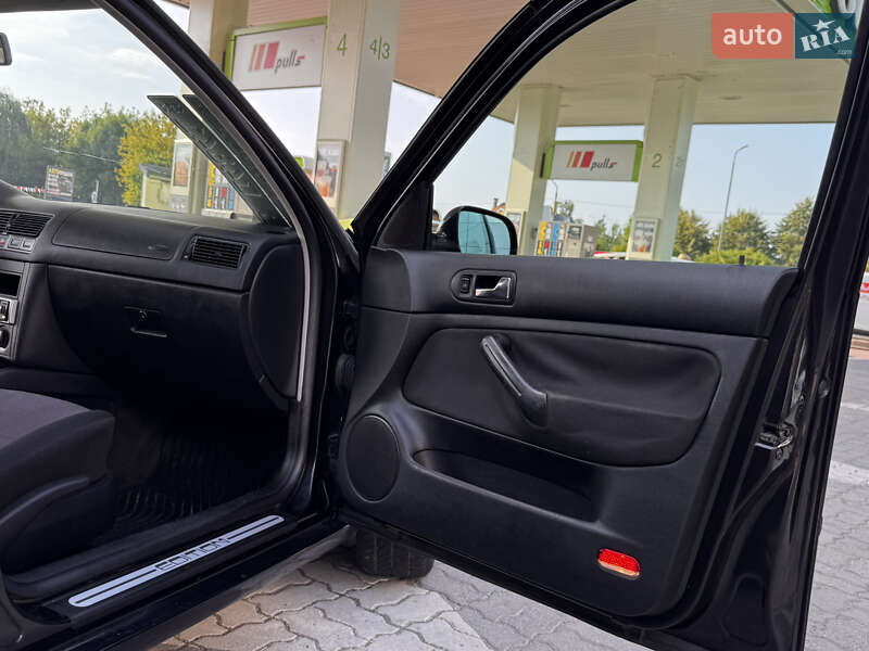 Універсал Volkswagen Golf 2001 в Дрогобичі