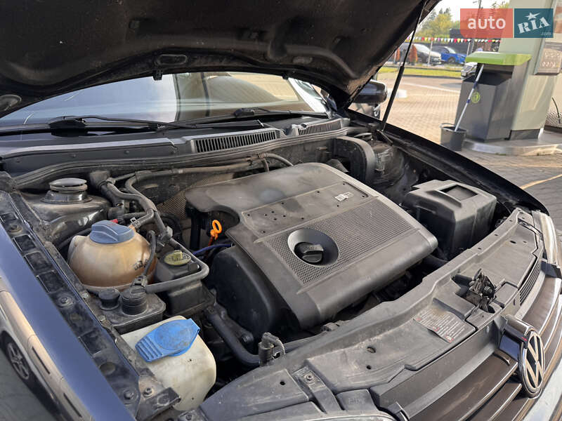 Універсал Volkswagen Golf 2001 в Дрогобичі