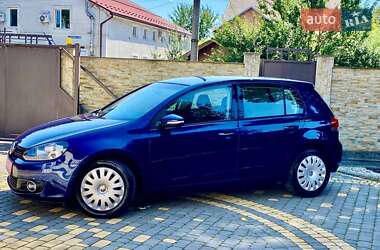 Хэтчбек Volkswagen Golf 2010 в Хмельницком