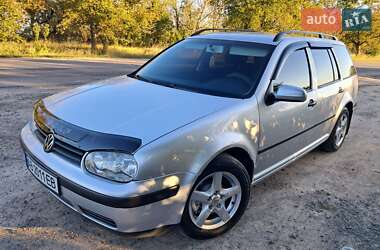 Універсал Volkswagen Golf 2004 в Гайсину