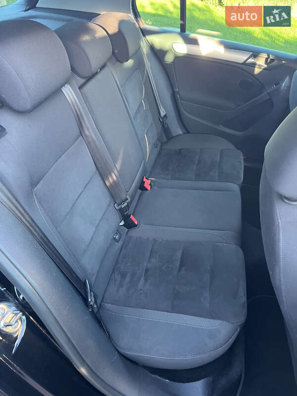 Хетчбек Volkswagen Golf 2010 в Луцьку