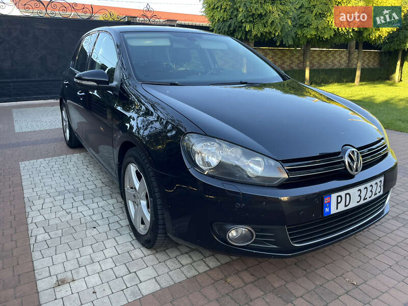 Хетчбек Volkswagen Golf 2010 в Луцьку