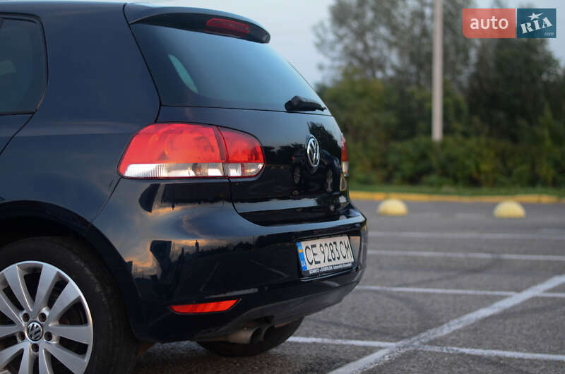 Хэтчбек Volkswagen Golf 2011 в Черновцах