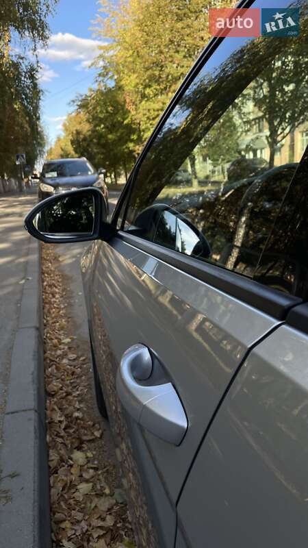 Універсал Volkswagen Golf 2015 в Полтаві