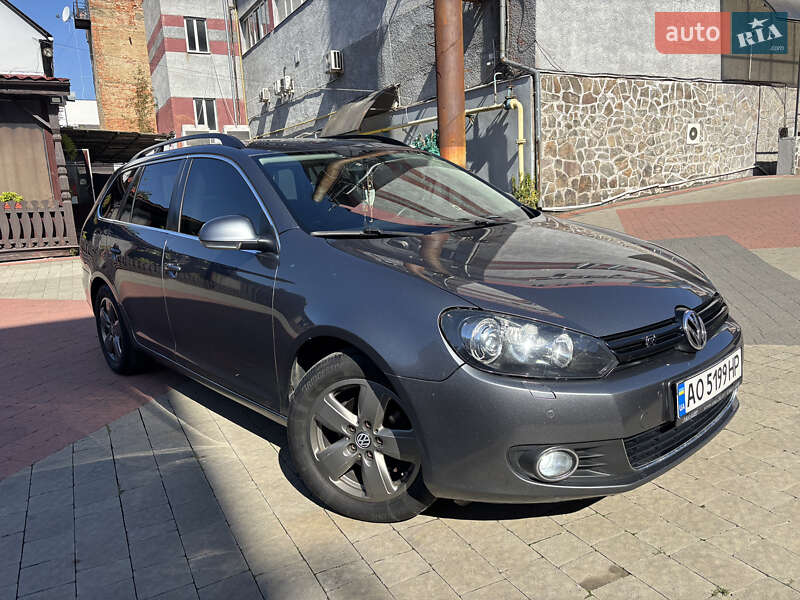 Універсал Volkswagen Golf 2010 в Ужгороді