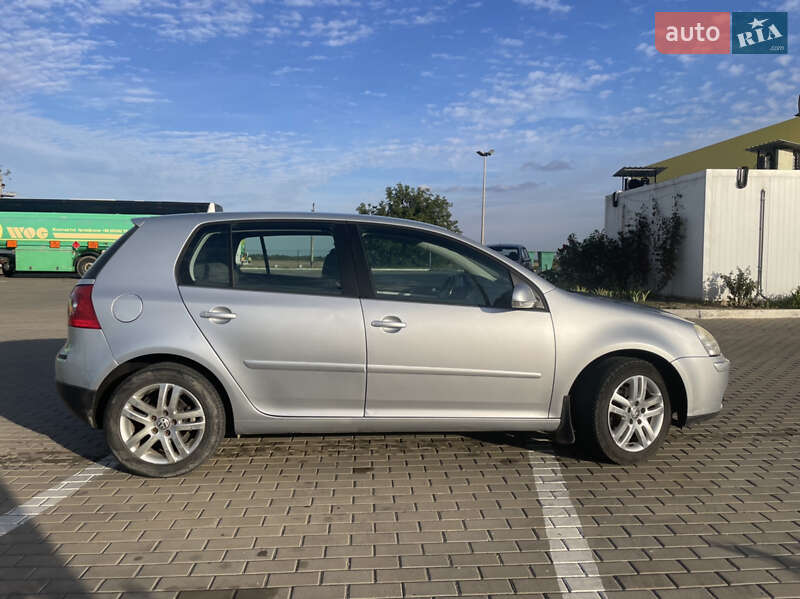 Хетчбек Volkswagen Golf 2007 в Ізмаїлі