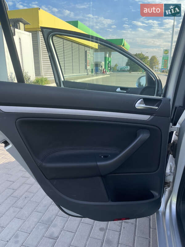 Хетчбек Volkswagen Golf 2007 в Ізмаїлі