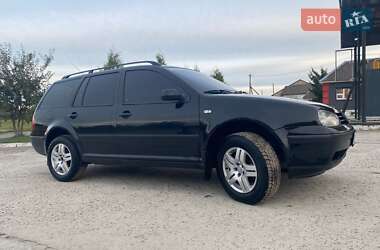 Універсал Volkswagen Golf 2002 в Сарнах