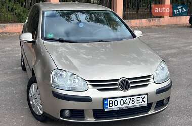 Хэтчбек Volkswagen Golf 2004 в Кропивницком