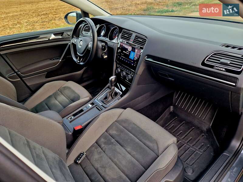 Универсал Volkswagen Golf 2019 в Кропивницком фото 40 Универсал Volkswagen Golf 2019 в Кропивницком