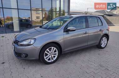 Хэтчбек Volkswagen Golf 2010 в Виноградове