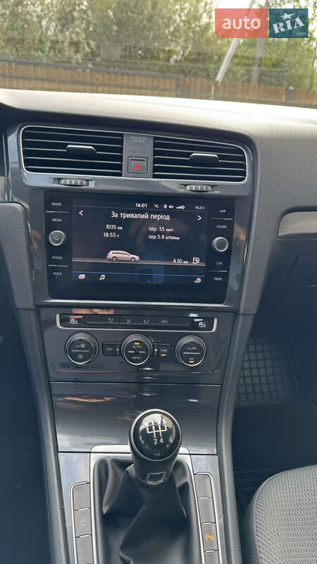 Универсал Volkswagen Golf 2020 в Калуше