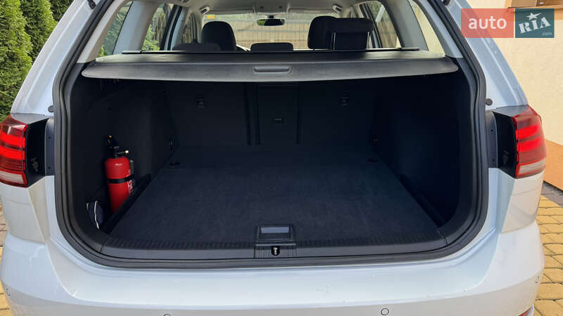 Универсал Volkswagen Golf 2020 в Калуше