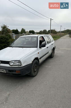 Універсал Volkswagen Golf 1995 в Чернівцях