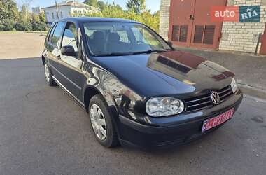 Хэтчбек Volkswagen Golf 2000 в Сумах