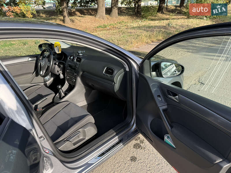 Хетчбек Volkswagen Golf 2012 в Вознесенську