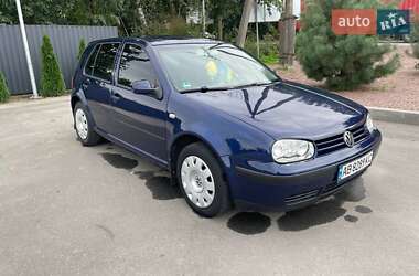 Хетчбек Volkswagen Golf 2003 в Немирові
