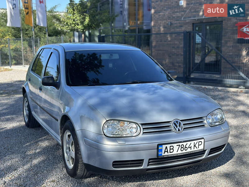 Volkswagen Golf 2000