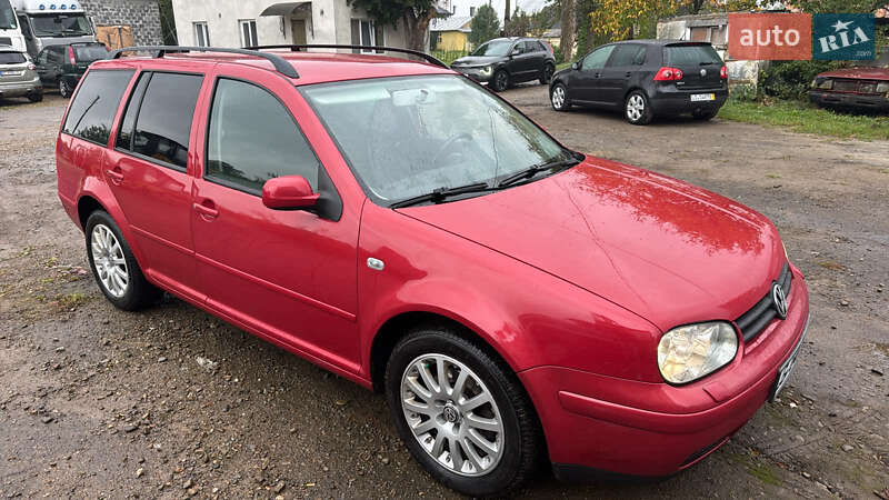 Универсал Volkswagen Golf 2002 в Брошневе-Осаде