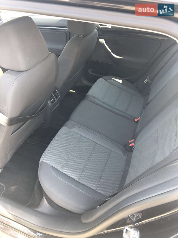 Универсал Volkswagen Golf 2010 в Луцке