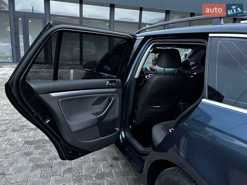 Универсал Volkswagen Golf 2008 в Черняхове фото 11 Универсал Volkswagen Golf 2008 в Черняхове