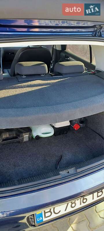 Хетчбек Volkswagen Golf 2010 в Дрогобичі