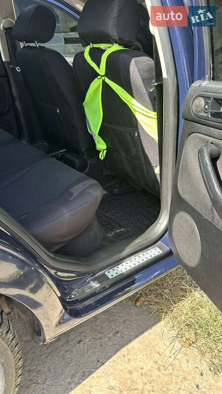 Універсал Volkswagen Golf 2002 в Ізмаїлі