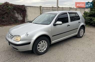Хэтчбек Volkswagen Golf 2003 в Полтаве