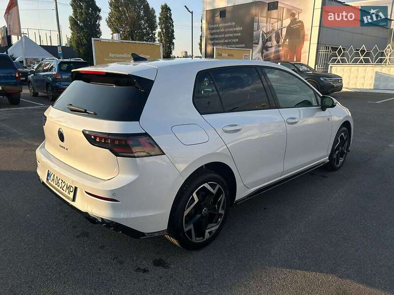 Хетчбек Volkswagen Golf 2024 в Івано-Франківську